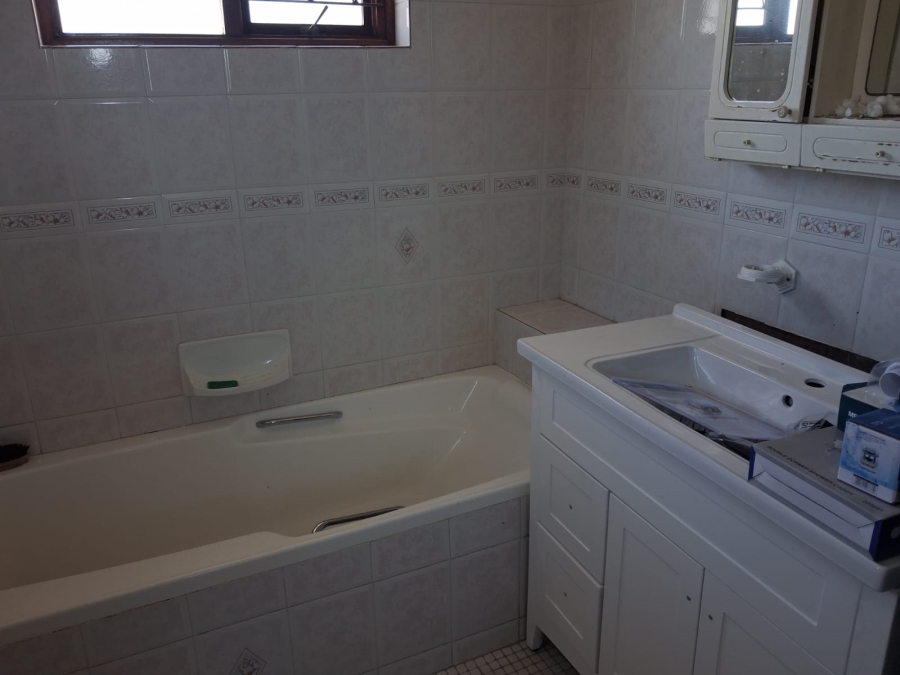 To Let 3 Bedroom Property for Rent in Selborne Eastern Cape